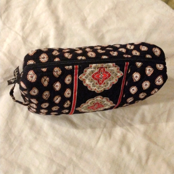 Vera Bradley Retired (Fall2006)Classic Black cosmetic bag, in unused condition. - Picture 3 of 8